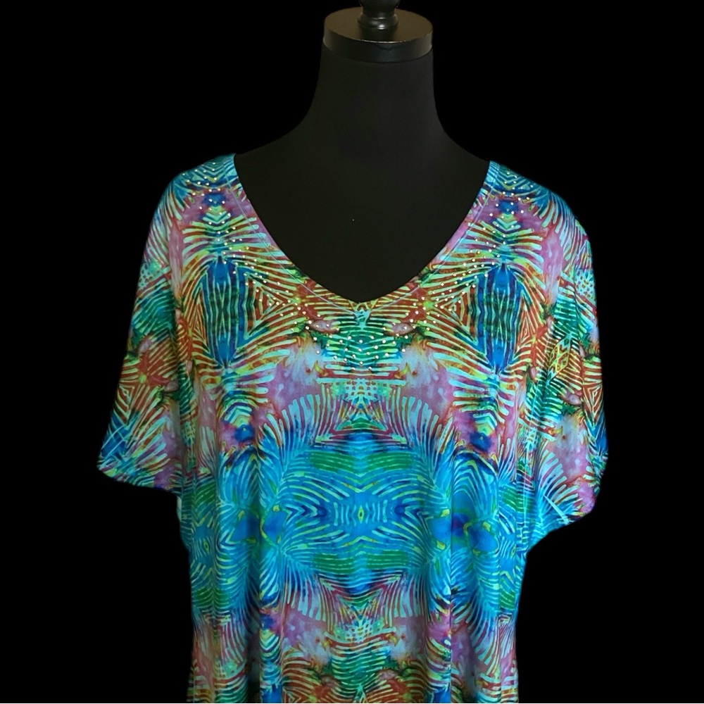 Notations Woman Kaleidoscope Print Sharkbite Tunic 1X - Picture 9 of 9